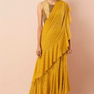 yellow skirt saree